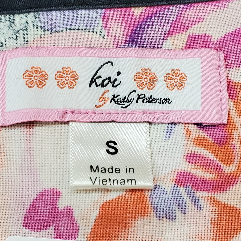 Koi Women Scrub Top S Pink Floral Mock Wrap Coquettecore Button PO#1462 - Picture 3 of 10